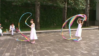 girls in Bei-Hai Park