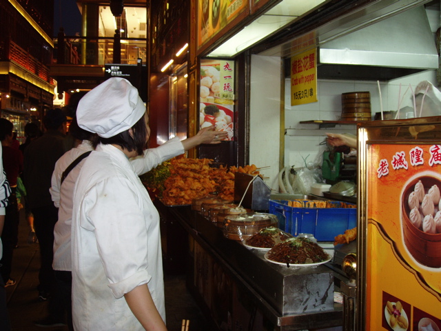 Yu Yuan Gardens Shopping Shanghai 09